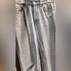 Women's Light Blue Relaxed Jeans